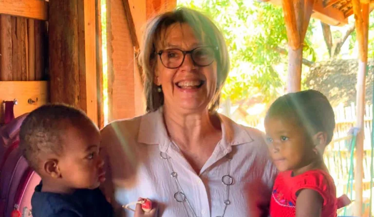 Madagaskar Lynette - La Rentree NG Kerk Groot-Brakrivier